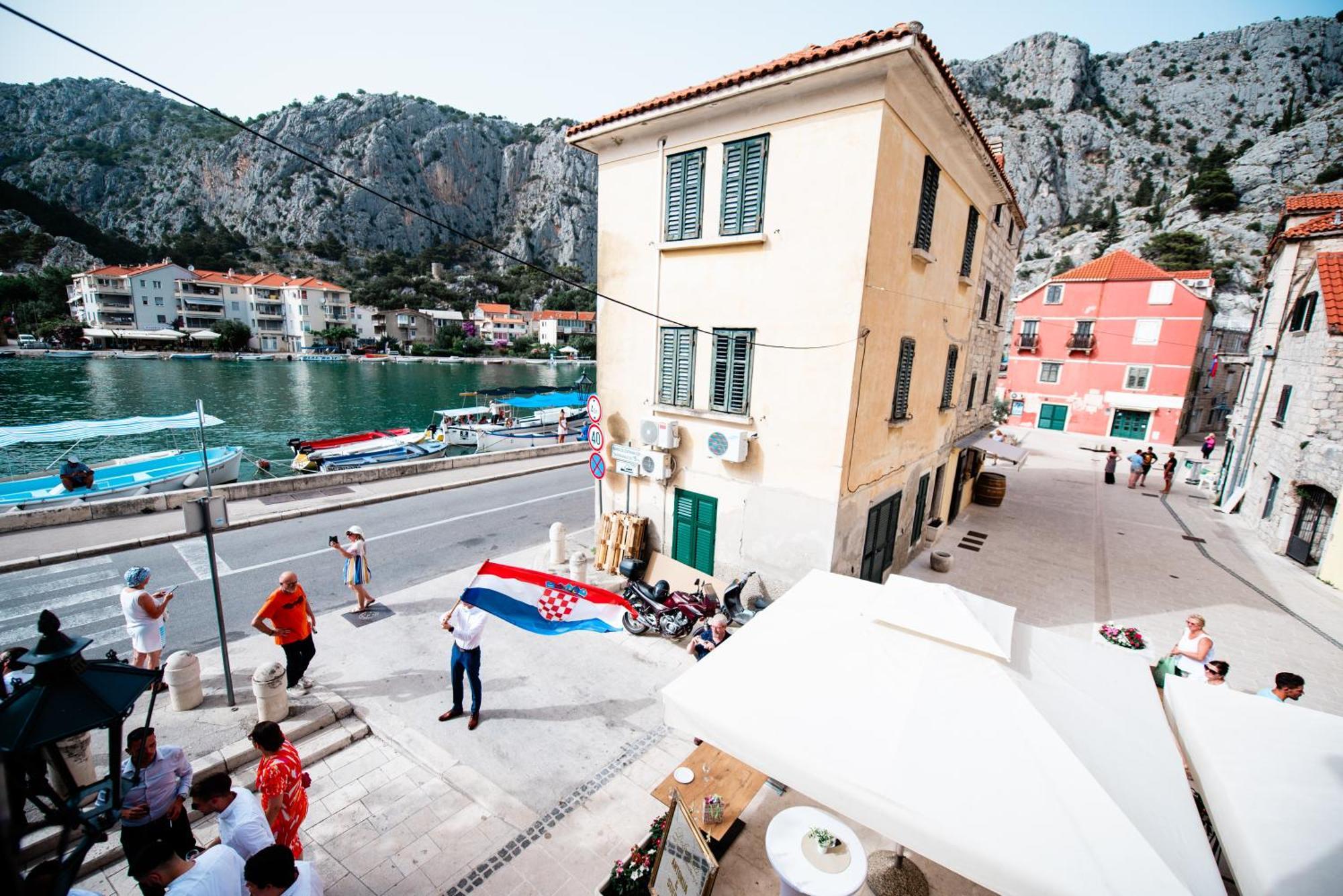 Inn By The River Omis Exterior photo